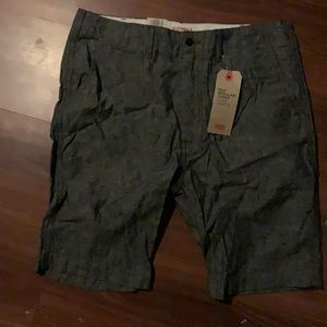 Levi’s regular taper Chino shorts